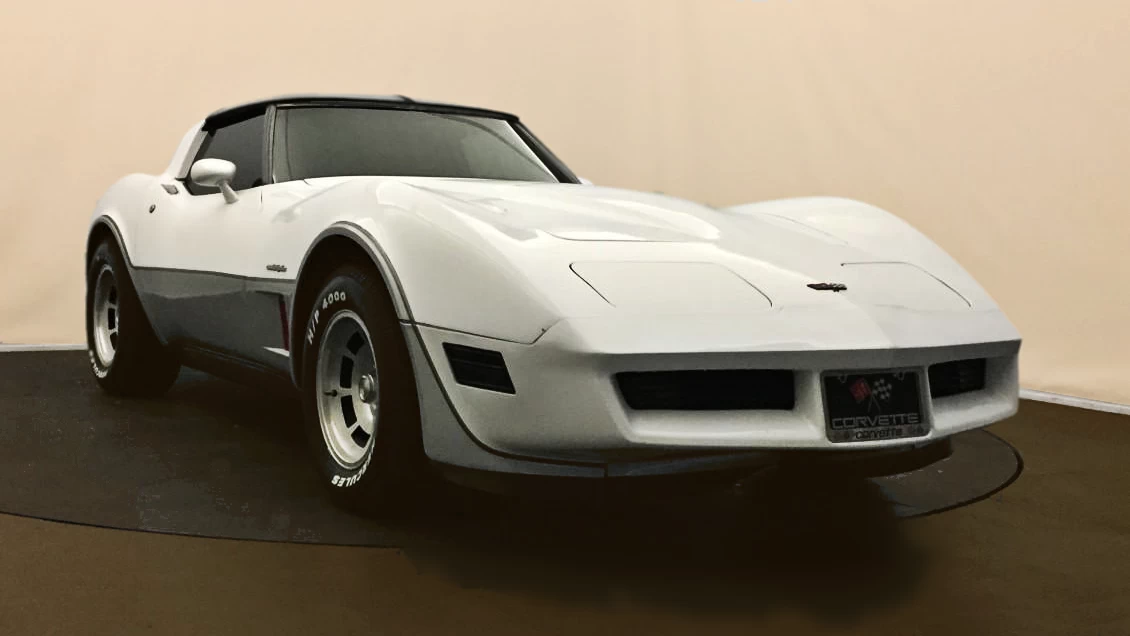 Click to Enlarge-Esc to Close Corvette Generations/C3/C3 1982 3-4 left.webp